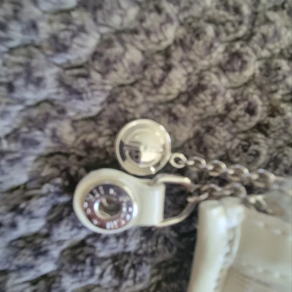 EUC Gucci Cream Tote Bag - Picture 10 of 14